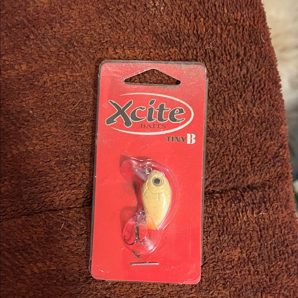 Tiny B Fishing Lure - Cream